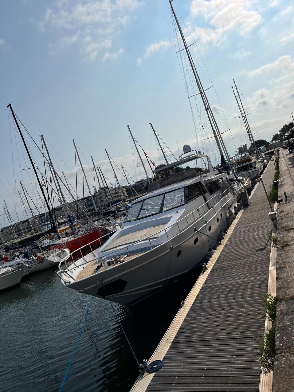 Yacht Aquamarina Vieux Port La Rochelle Hotel La Rochelle  Exterior photo